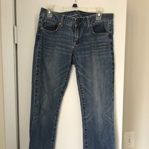American Eagle Low Rise Boyfriend Jeans